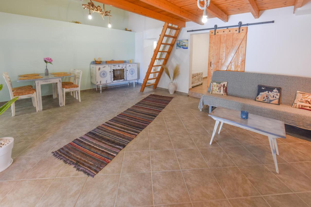 Merabello Beach House Poseidonion Bagian luar foto